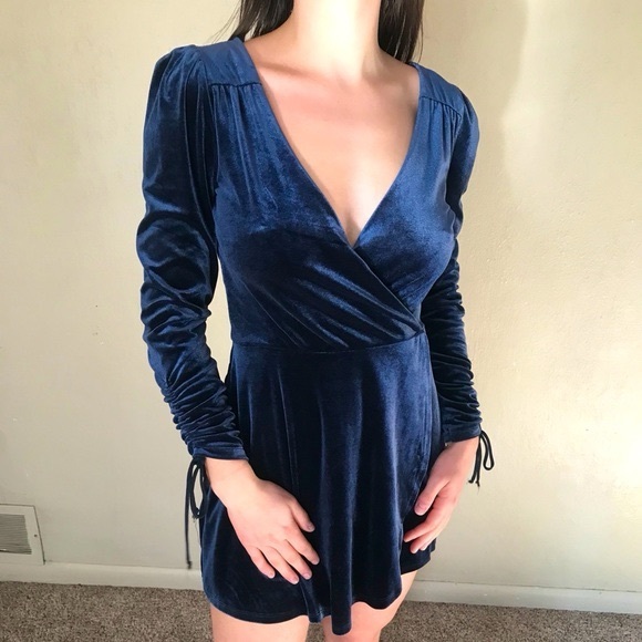 Urban Outfitters Velvet Surplice Playsuit
Size XS - Picture 2 of 11
